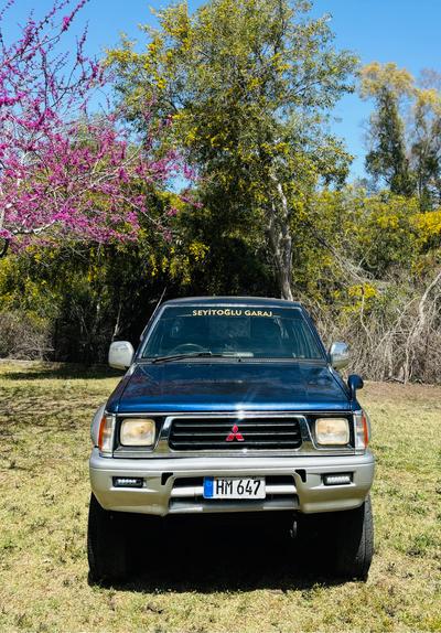Mitsubishi Strada — 2