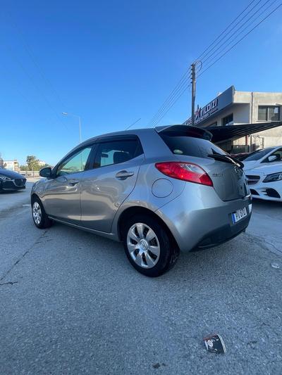 Mazda Demio — 2