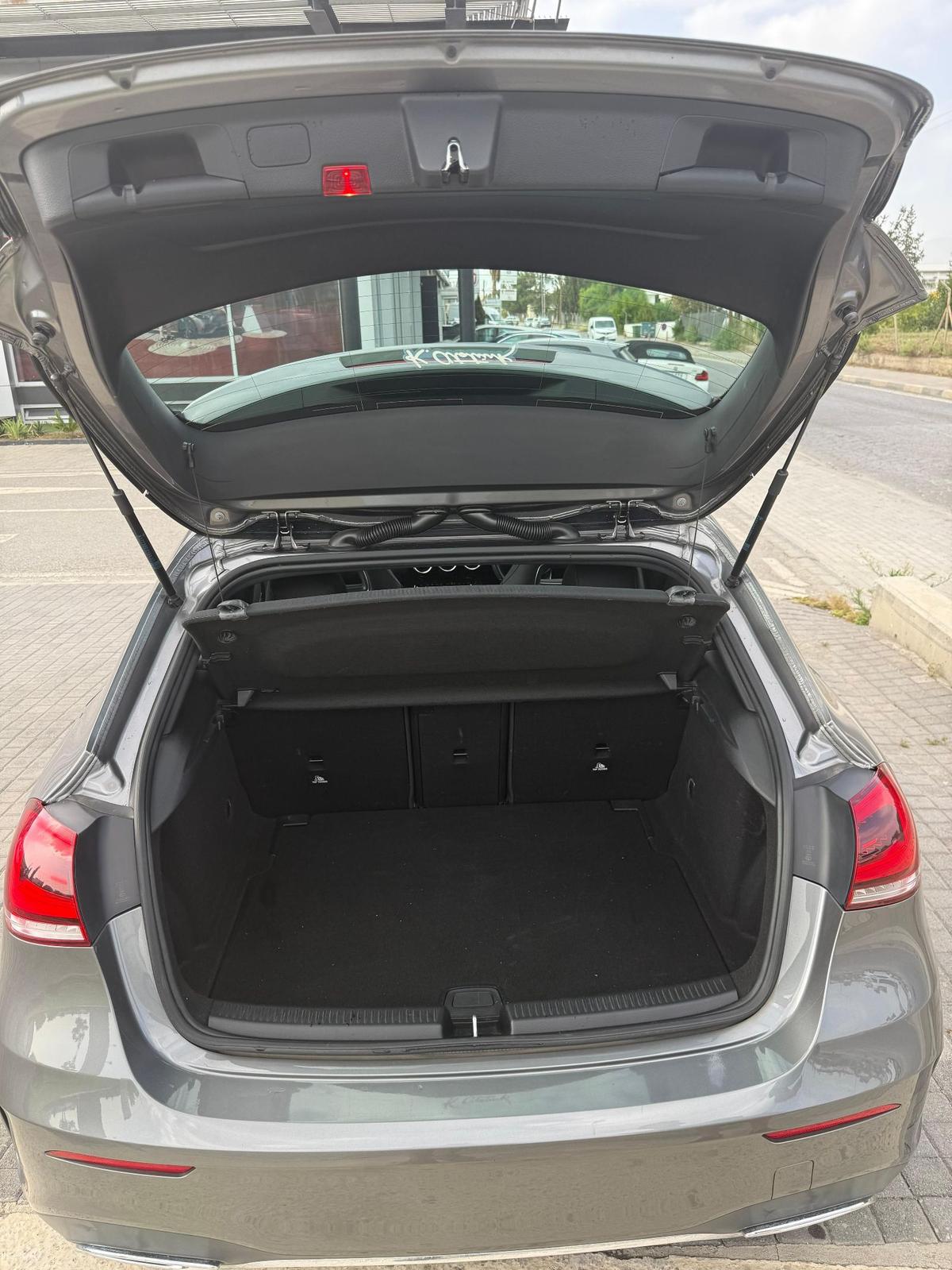2019 Mercedes-Benz A 200 8