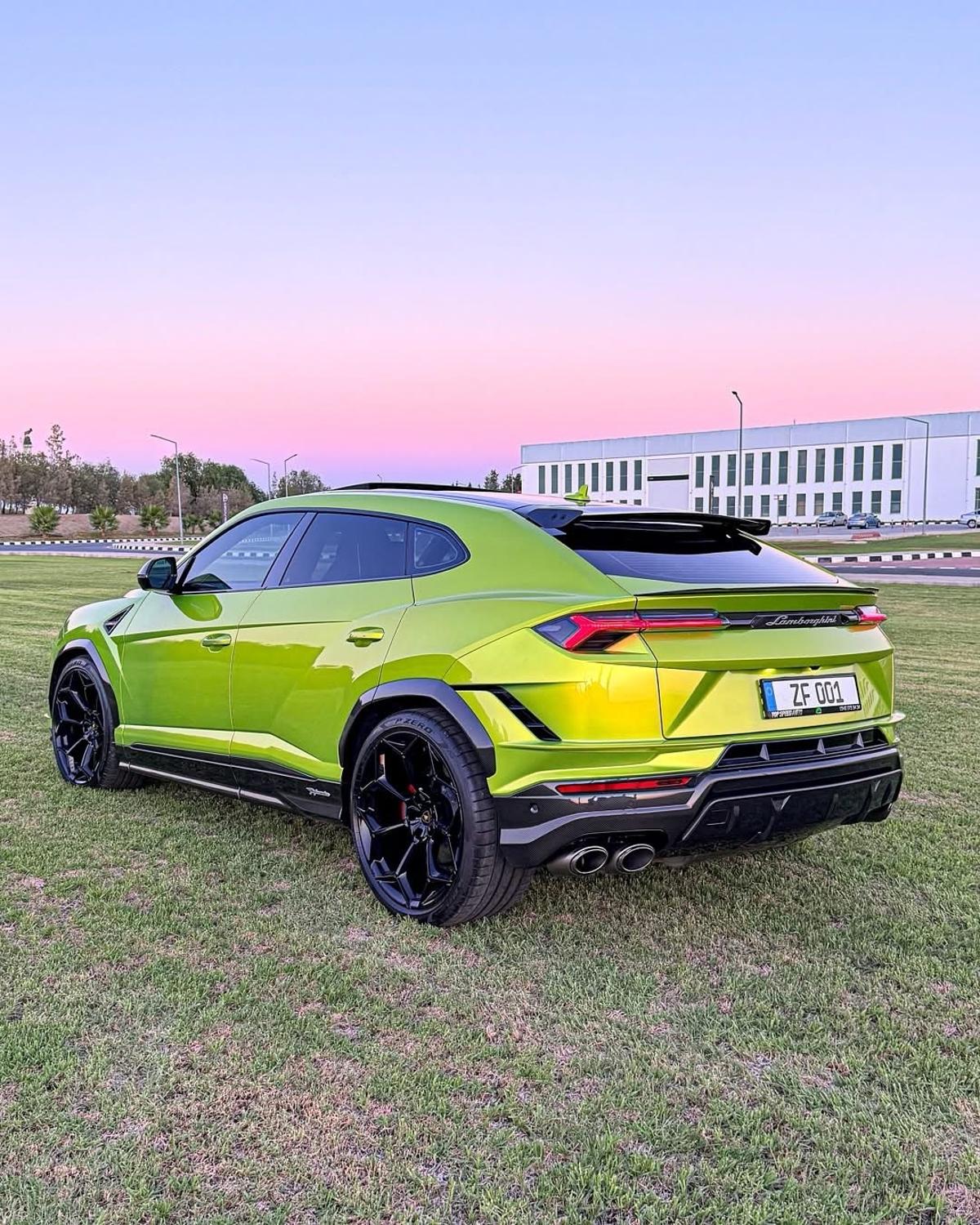 2024 Lamborghini Urus 4