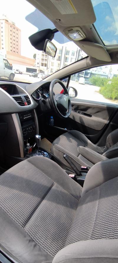 Peugeot 207 — 8
