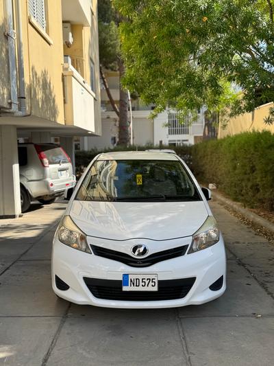 Toyota Vitz — 3