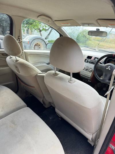 Mitsubishi Colt — 2