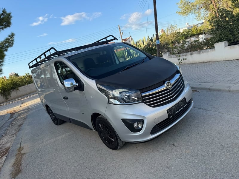 Opel Vivaro — 3