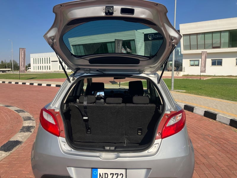 Mazda Demio — 3