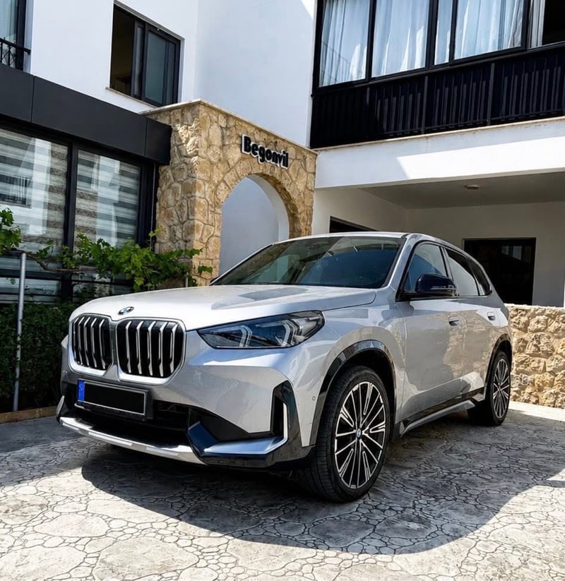 BMW X1 — 1/5