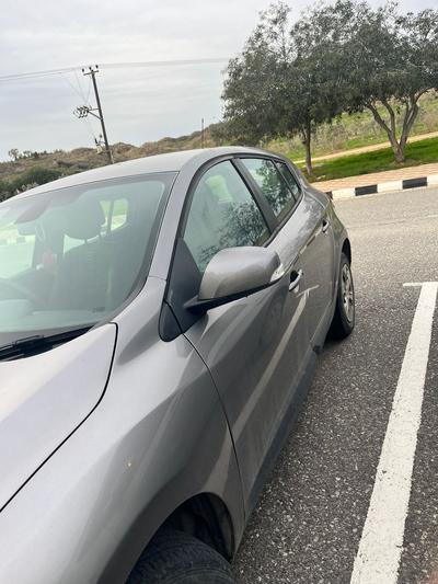 Renault Megane — 3