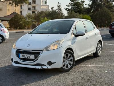 Peugeot 208 — 2