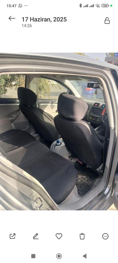 Volkswagen Golf — 3