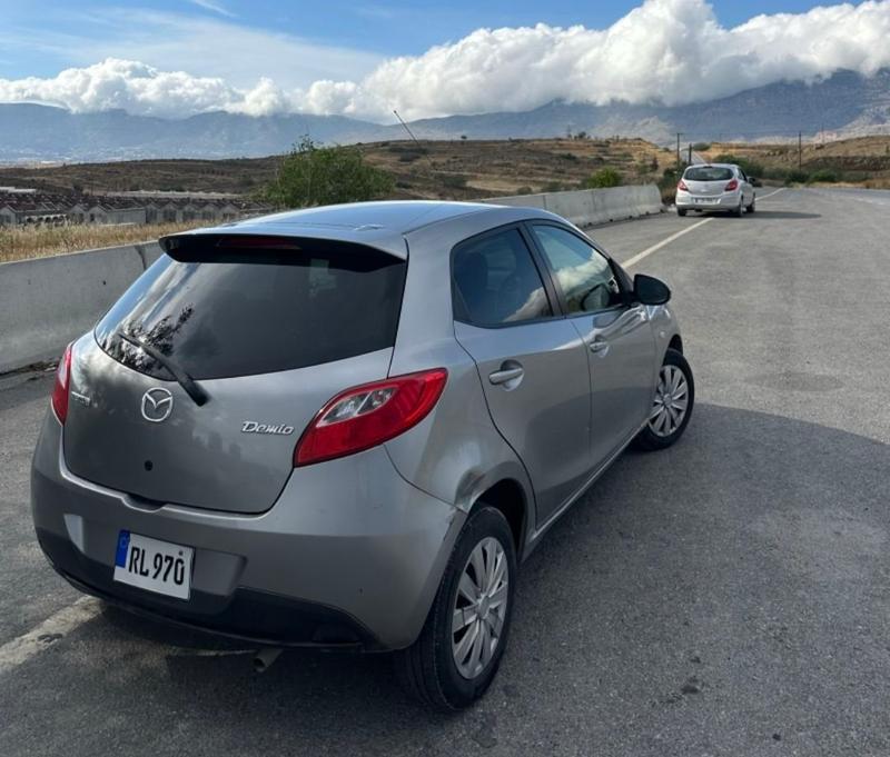 Mazda Demio — 1/3