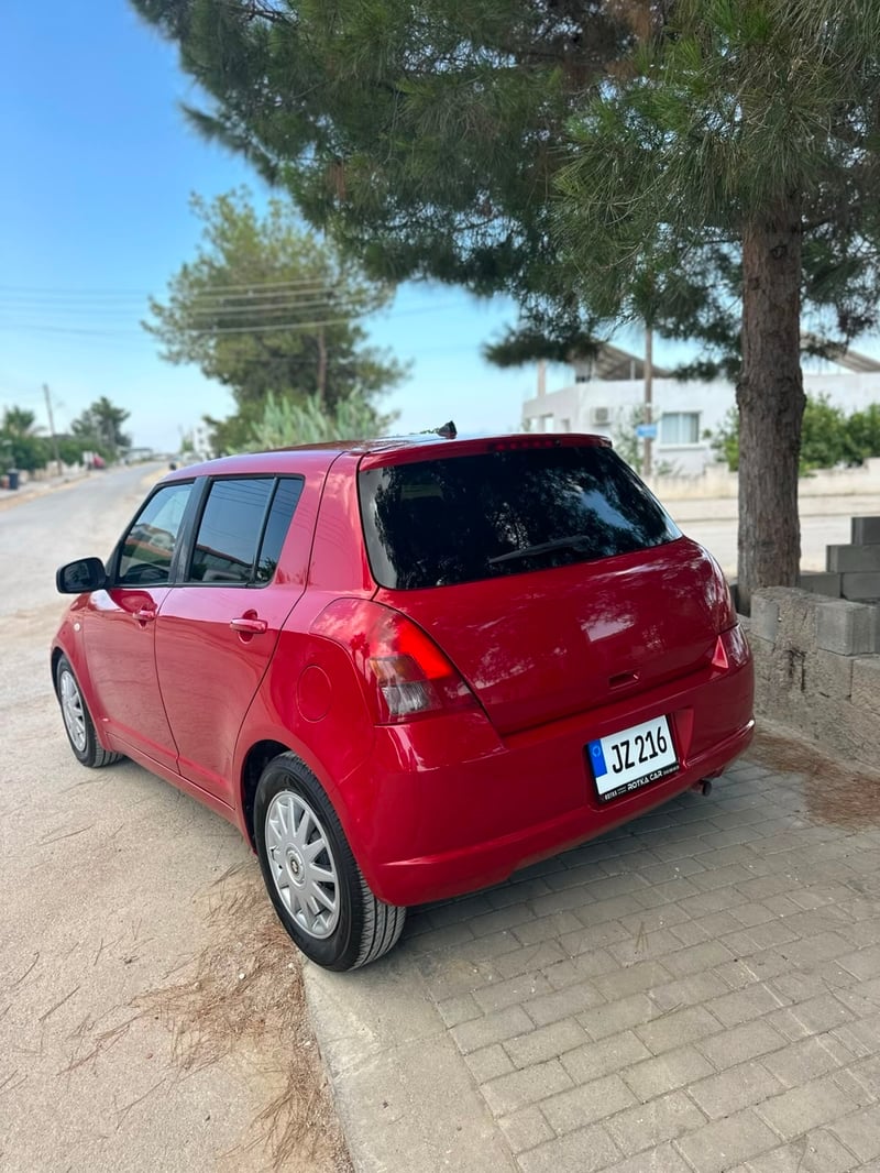 Suzuki Swift — 3