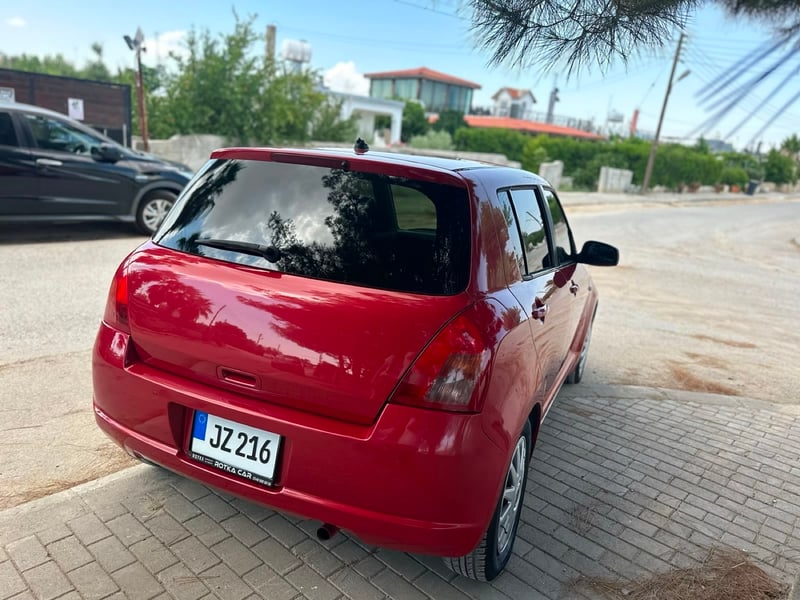 Suzuki Swift — 4