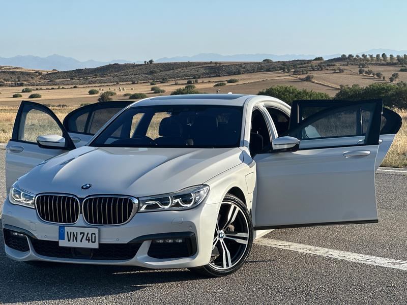 BMW 740e — 1/8
