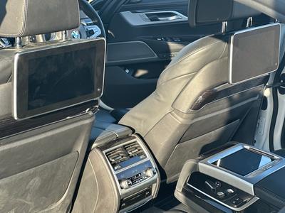 BMW 740e — 5