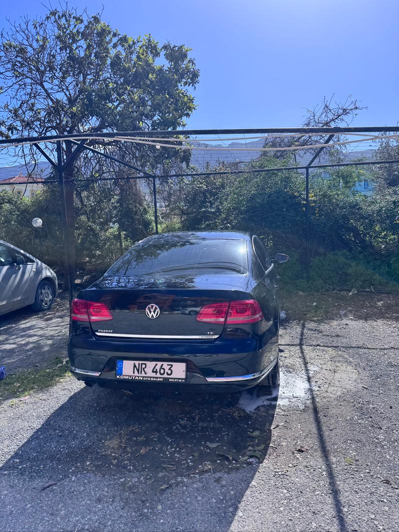 Volkswagen Passat — 1/10