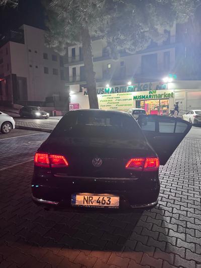 Volkswagen Passat — 4