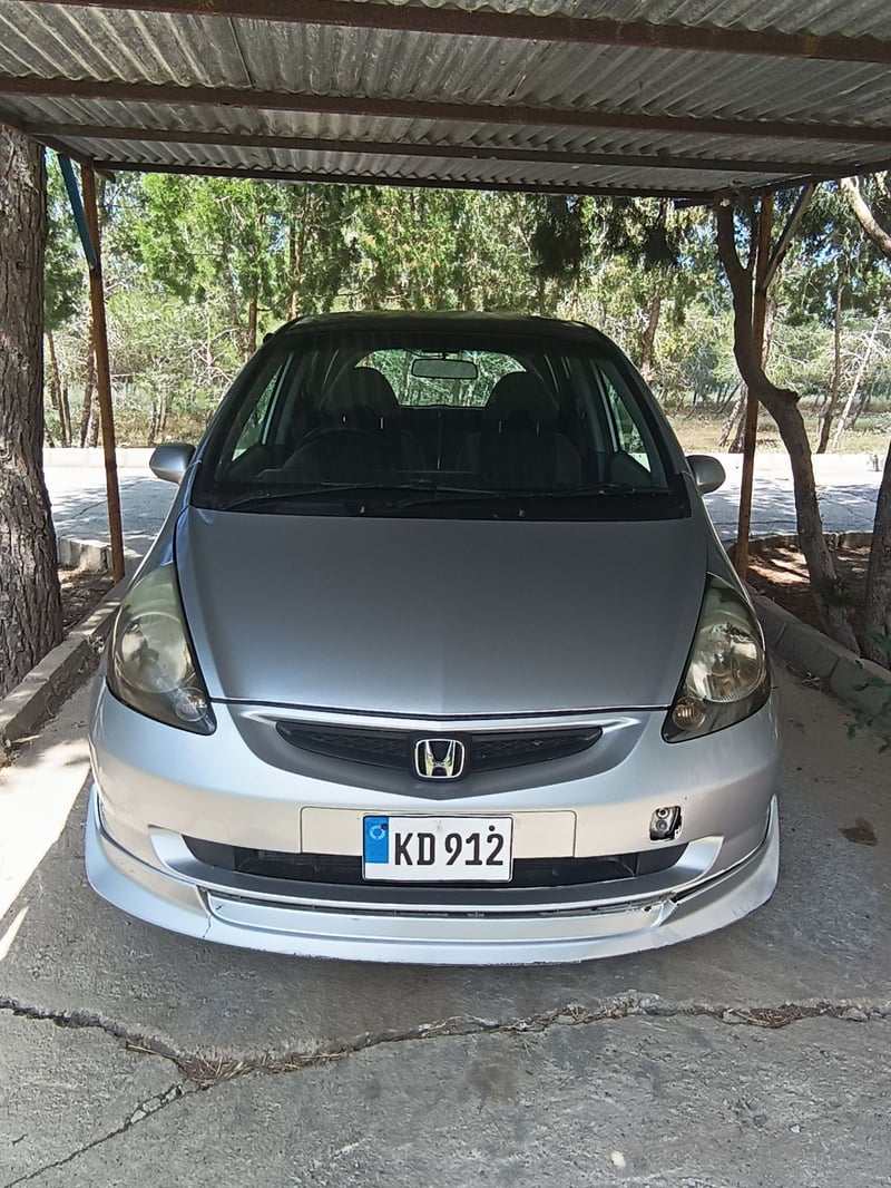Honda Fit — 1/4