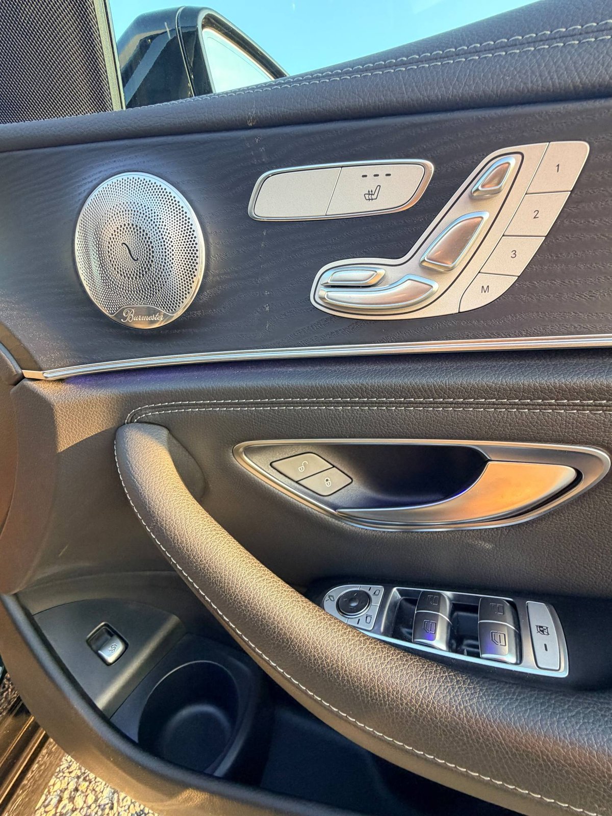 2022 Mercedes-Benz E 220d 8