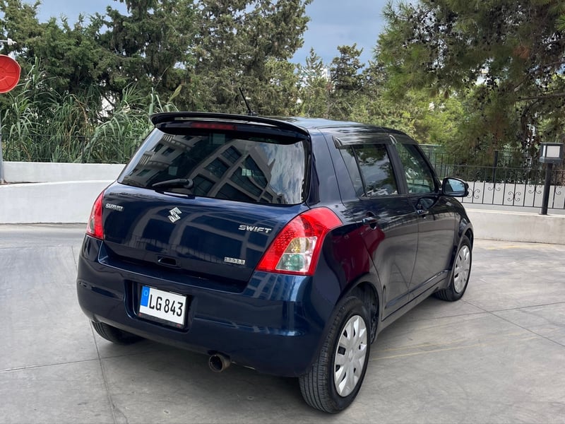 Suzuki Swift — 4