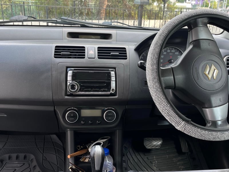 Suzuki Swift — 8