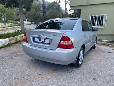 Toyota Corolla — 4