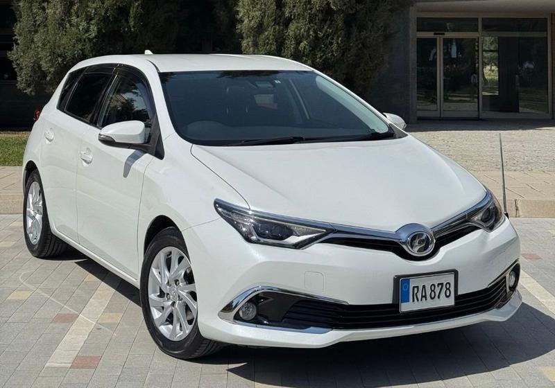 Toyota Auris — 1/10