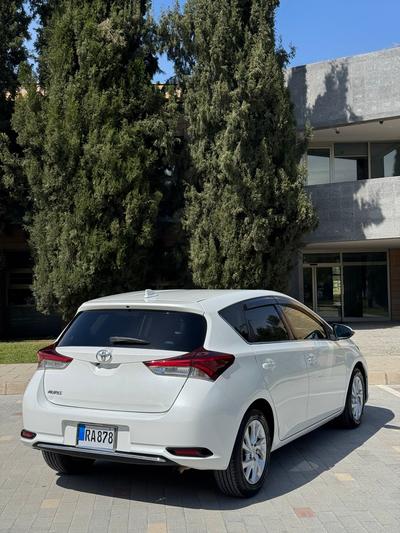 Toyota Auris — 4