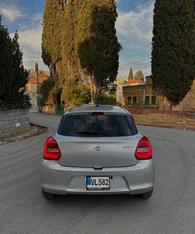 Suzuki Swift — 6