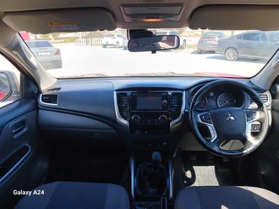 Mitsubishi L200 — 8