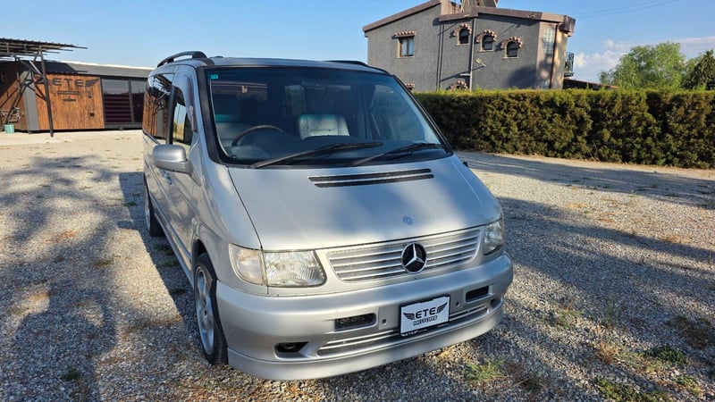 Mercedes-Benz V 230 — 6