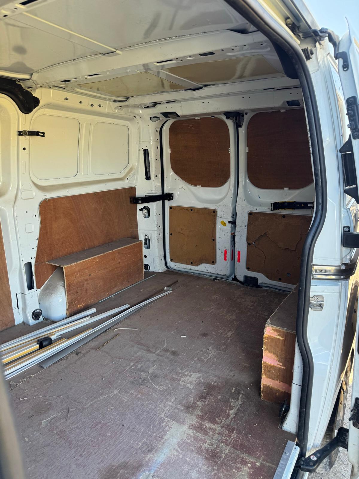 2015 Ford Transit 4