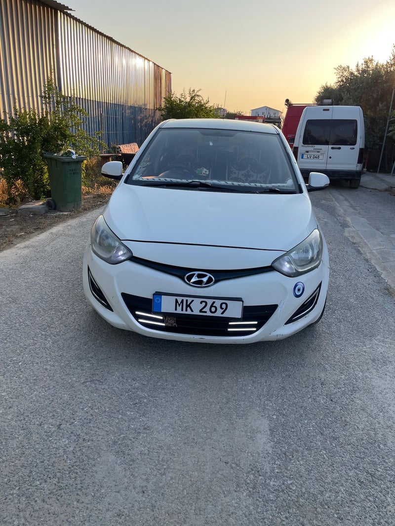 Hyundai i20 — 4