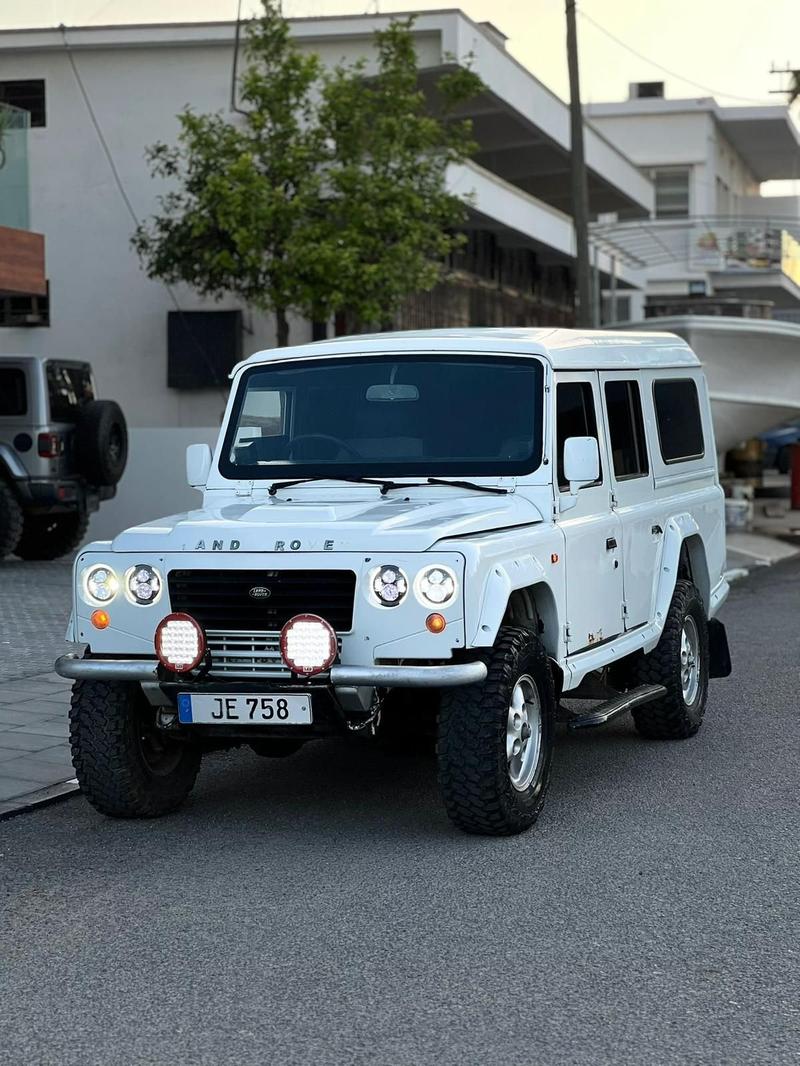 Land Rover Santana — 1/6