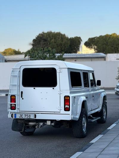 Land Rover Santana — 4