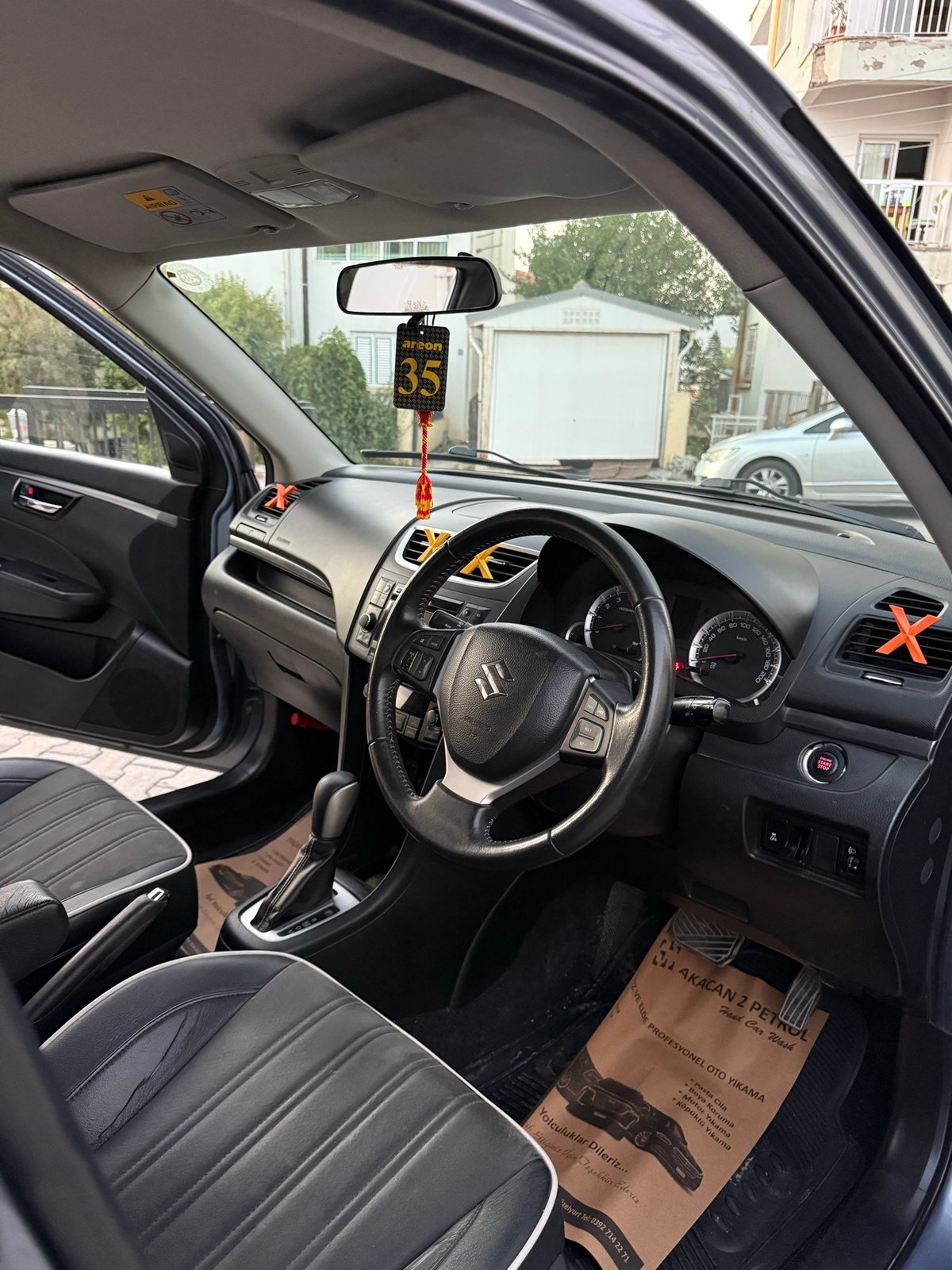 2015 Suzuki Swift 8