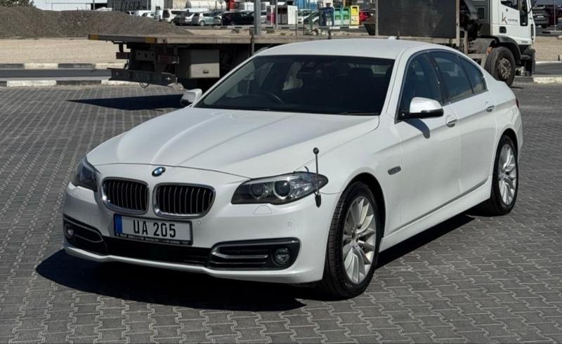 BMW 523d — 1/10