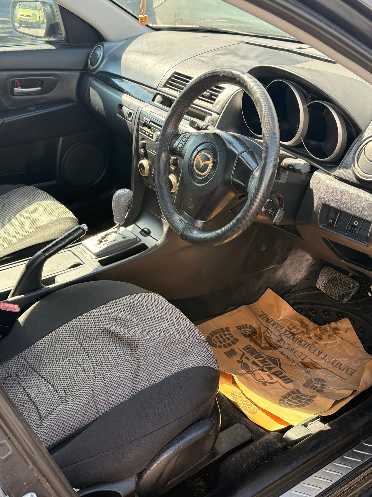 2005 Mazda 3 4