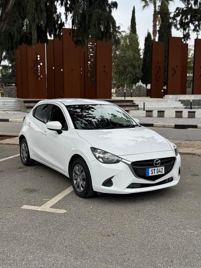Mazda Demio — 3