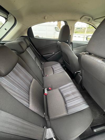 Mazda Demio — 9