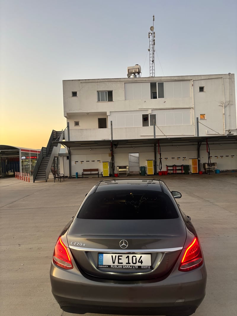 Mercedes-Benz C 220d — 10