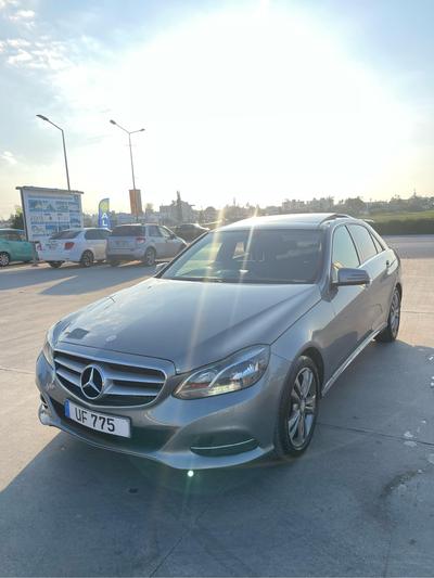 Mercedes-Benz E 220 — 1