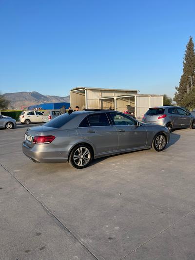 Mercedes-Benz E 220 — 4
