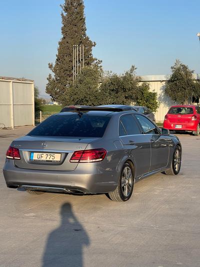 Mercedes-Benz E 220 — 7