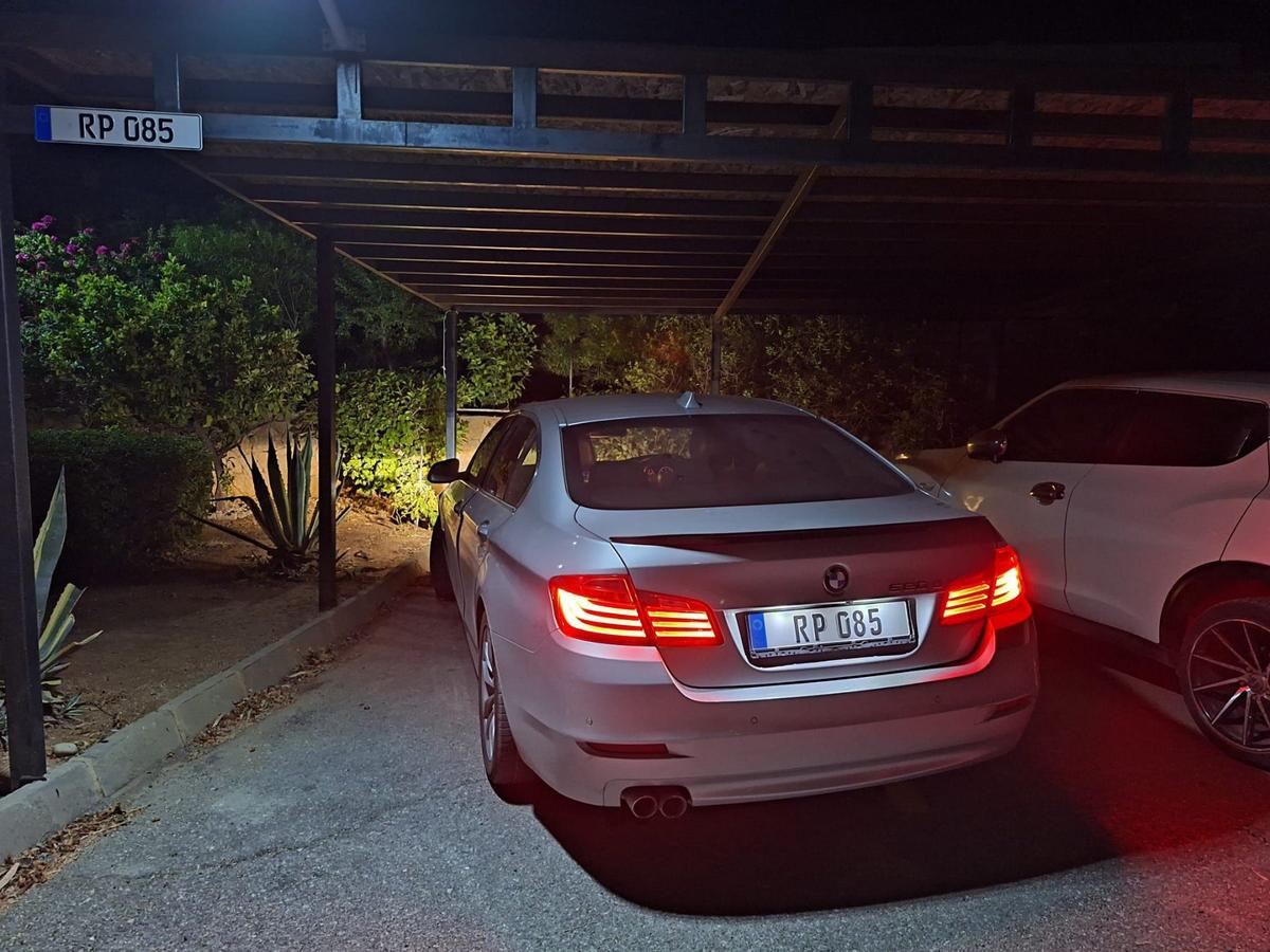 2015 BMW 520d 8