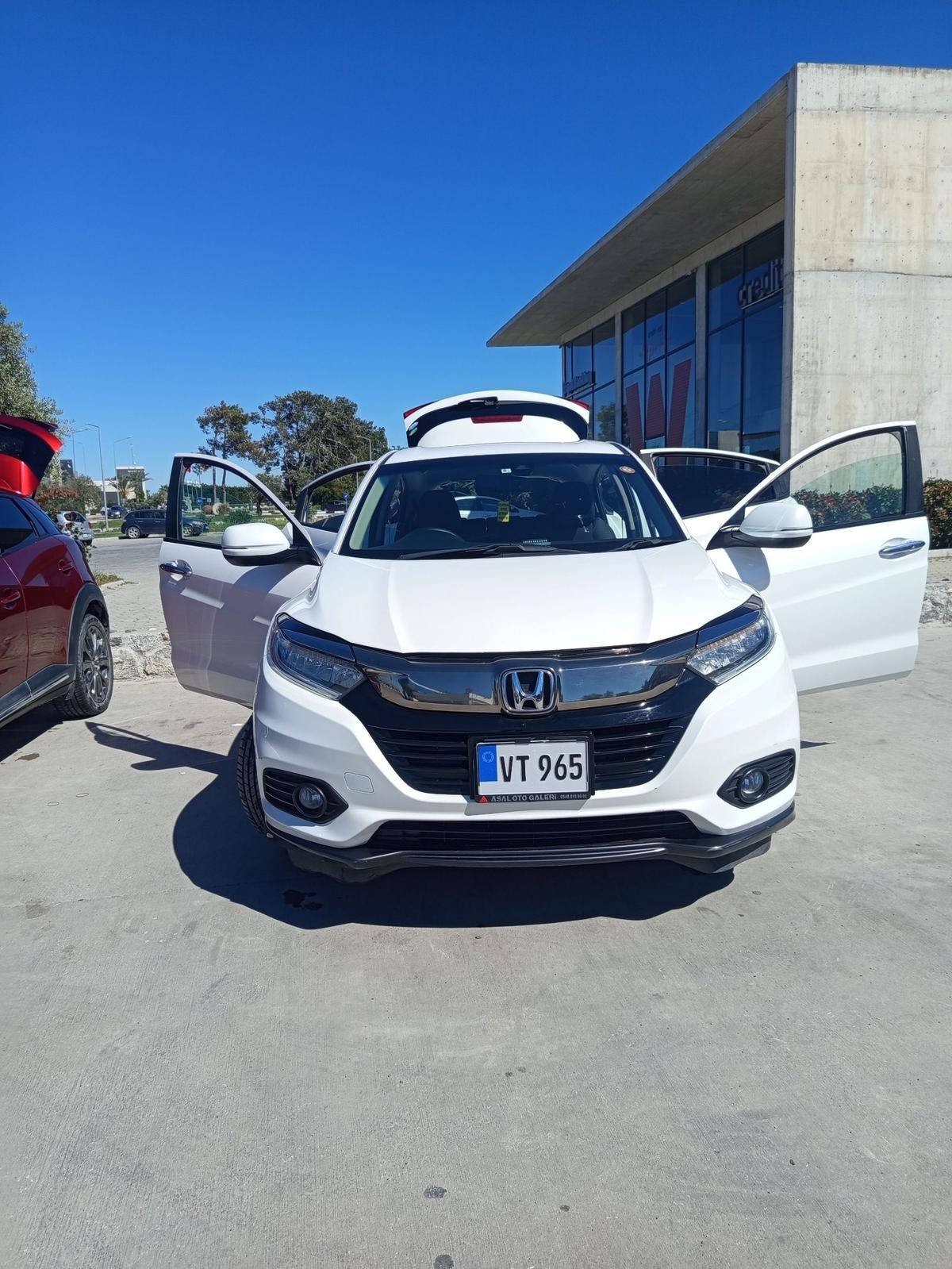 2019 Honda Vezel 2
