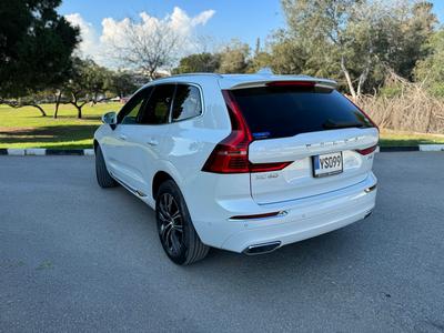 Volvo XC60 — 5