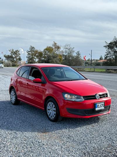 Volkswagen Polo — 1