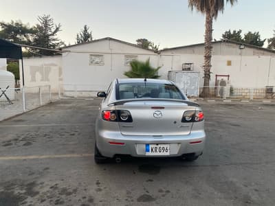 Mazda Axela — 2