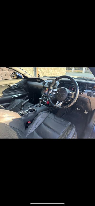 Ford Mustang — 6