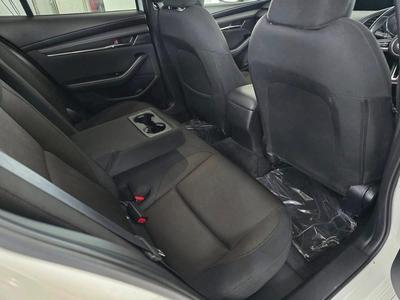 Mazda 3 — 8